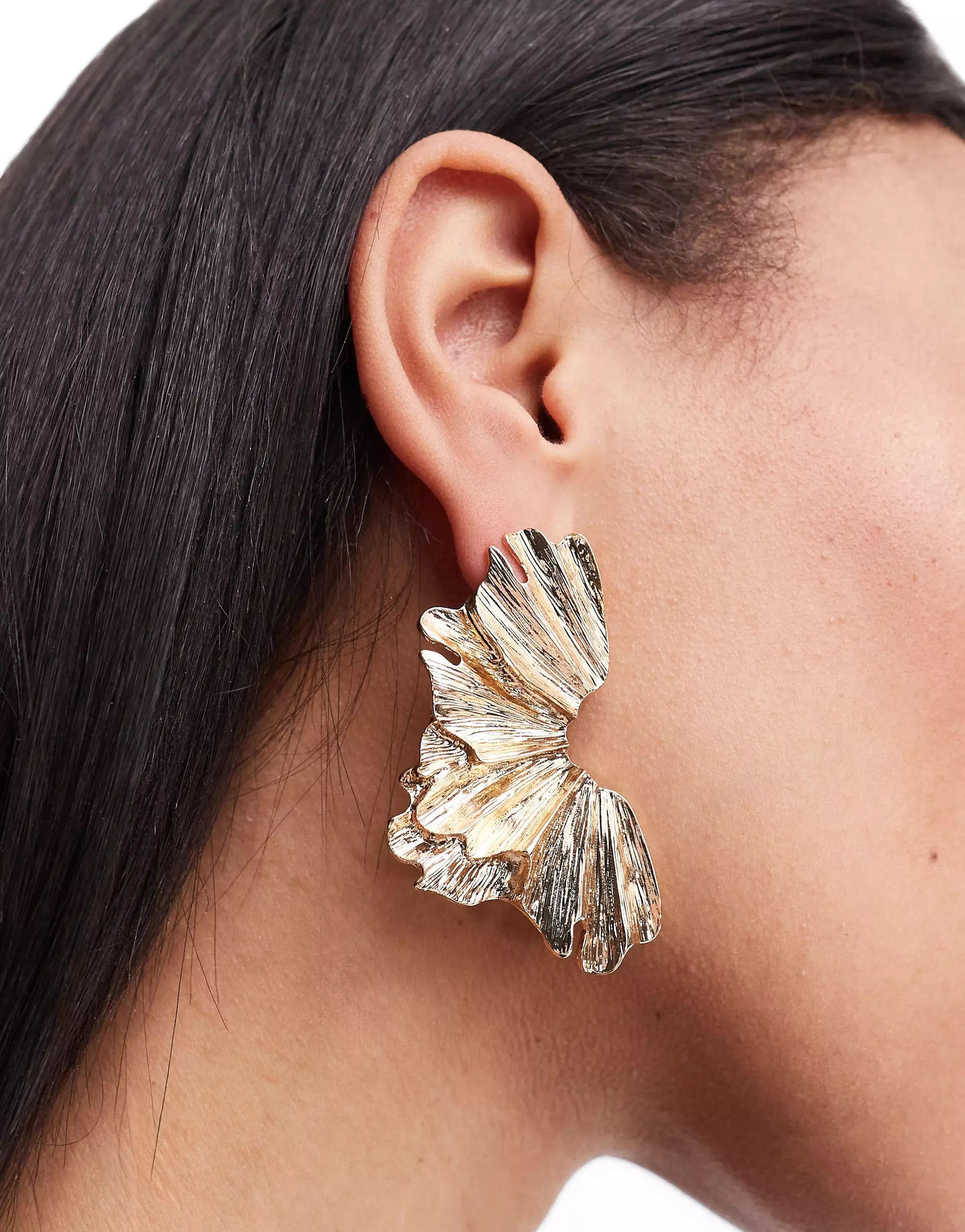 ASOS DESIGN stud earrings with petal detail in gold tone | ASOS | ASOS (Global)