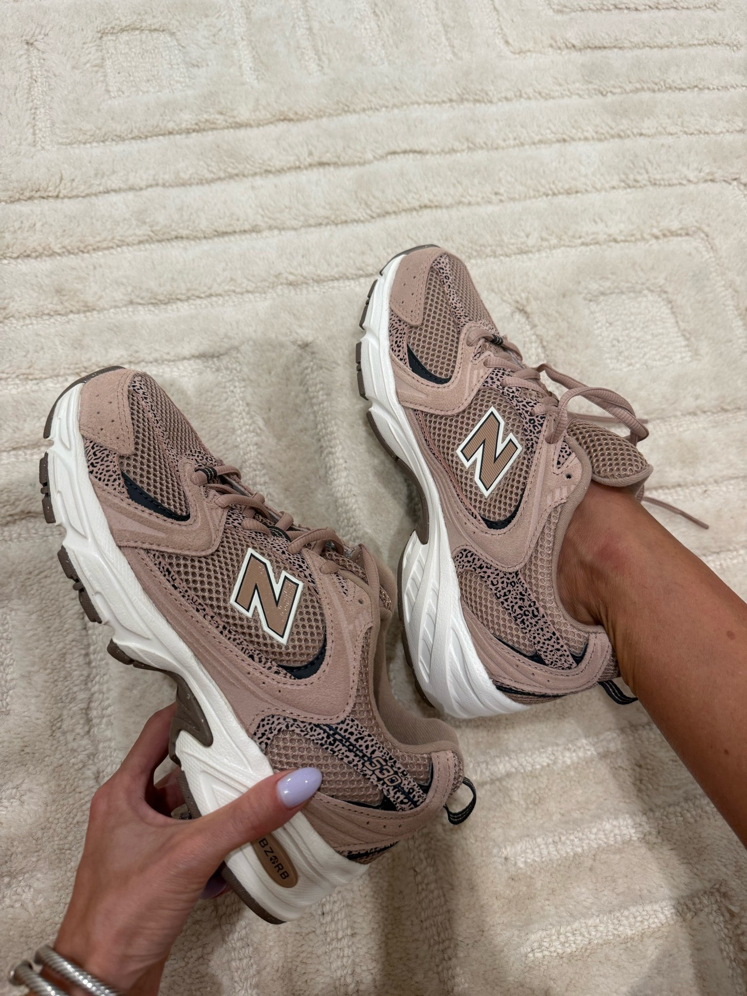 Dusty rose blush new balance sneakers on major sale

#LTKPetite #LTKActive #LTKSaleAlert