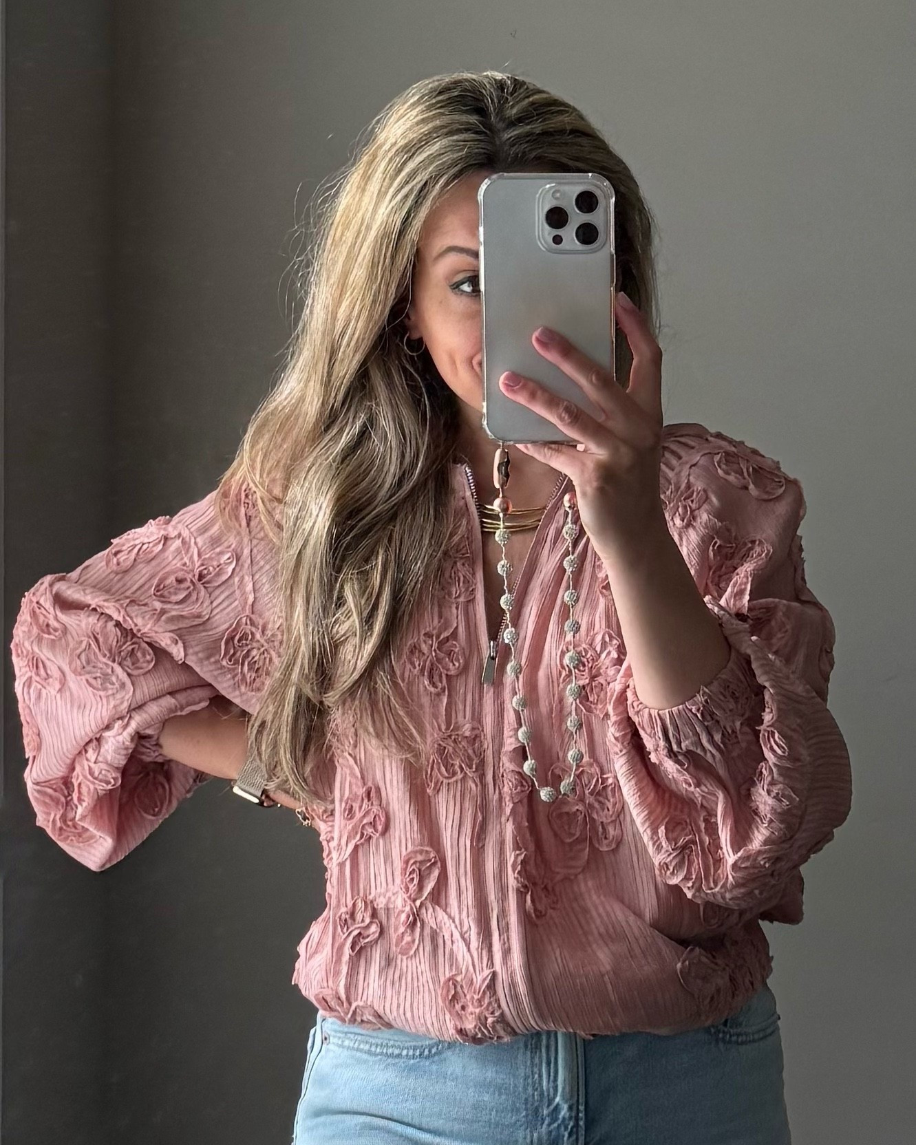 Cutest light jacket for spring😍 I’m in a size small for reference. Goes great with white jeans or linen pants! 

#LTKmomlife #LTKMothersDay #LTKootd