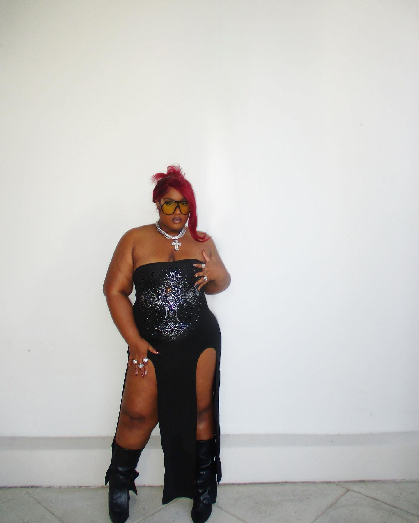 Tell me you don’t ever want to lose me 🩶
•
•
•
•
•
•
•
•
••
#trendyoutfit
#trendystyle 
#currentlywearing #sumstreetwear
#outfitboard #thevisualvogue
#aestheticstyle #microinfluencer
#outfitofthedays 
#fitsonpoint #freshfits
#wearthisnext #ootd #outfitinspo #hairinspo
#fashion #fashioninspo #styleinspo #explorepage
#microinfluencer #fashionstylist