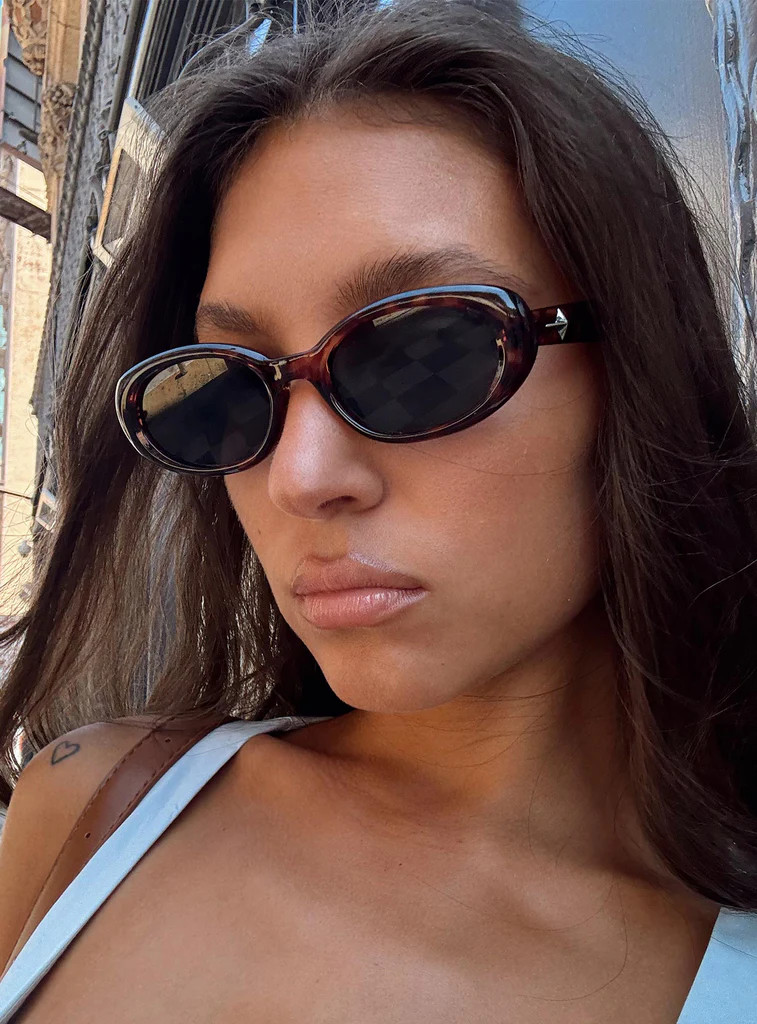 Leopold Sunglasses Tort | Princess Polly US