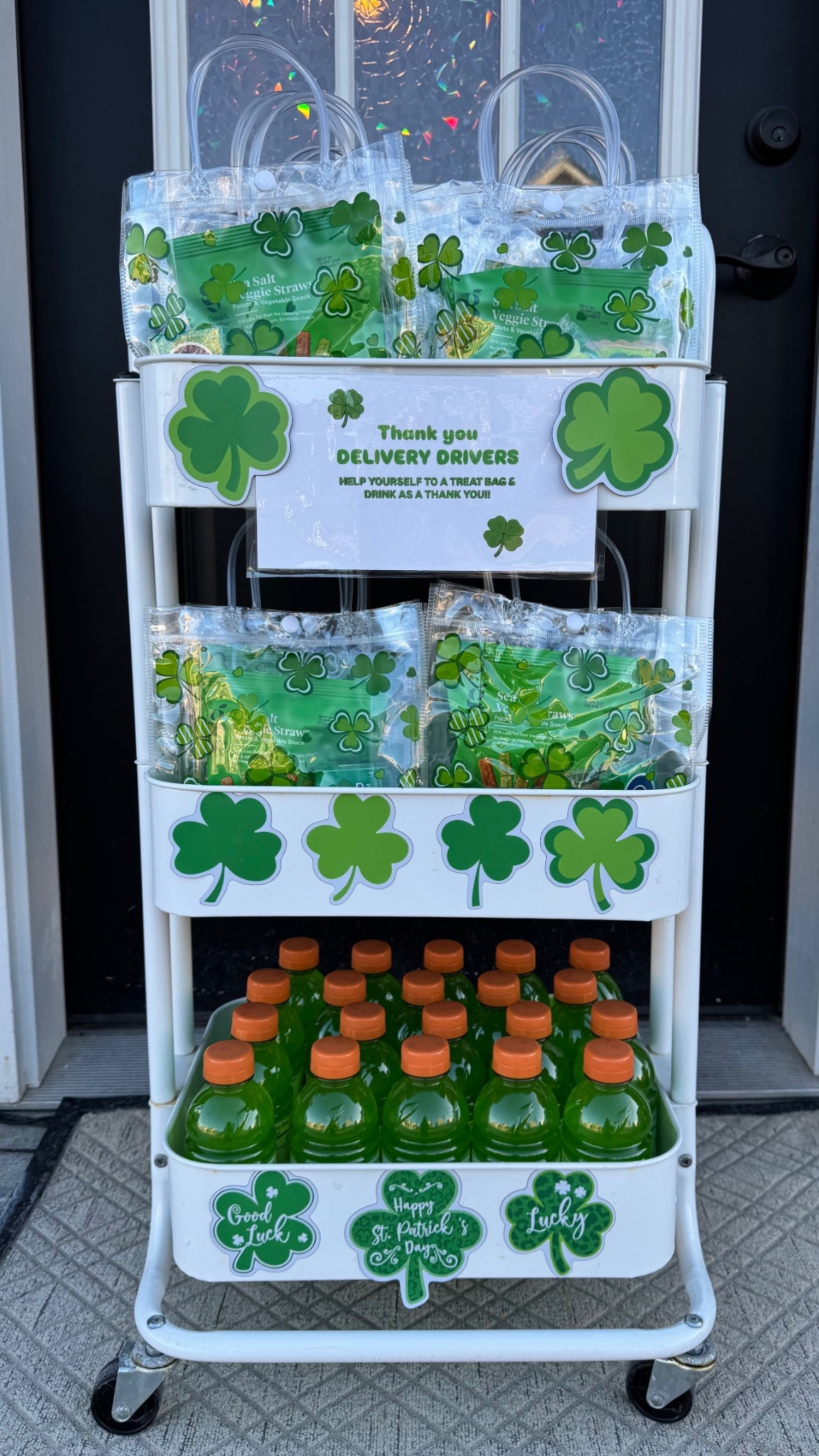 St Patrick’s Day snack cart ☘️💚

#LTKSeasonal #LTKHome #LTKParties