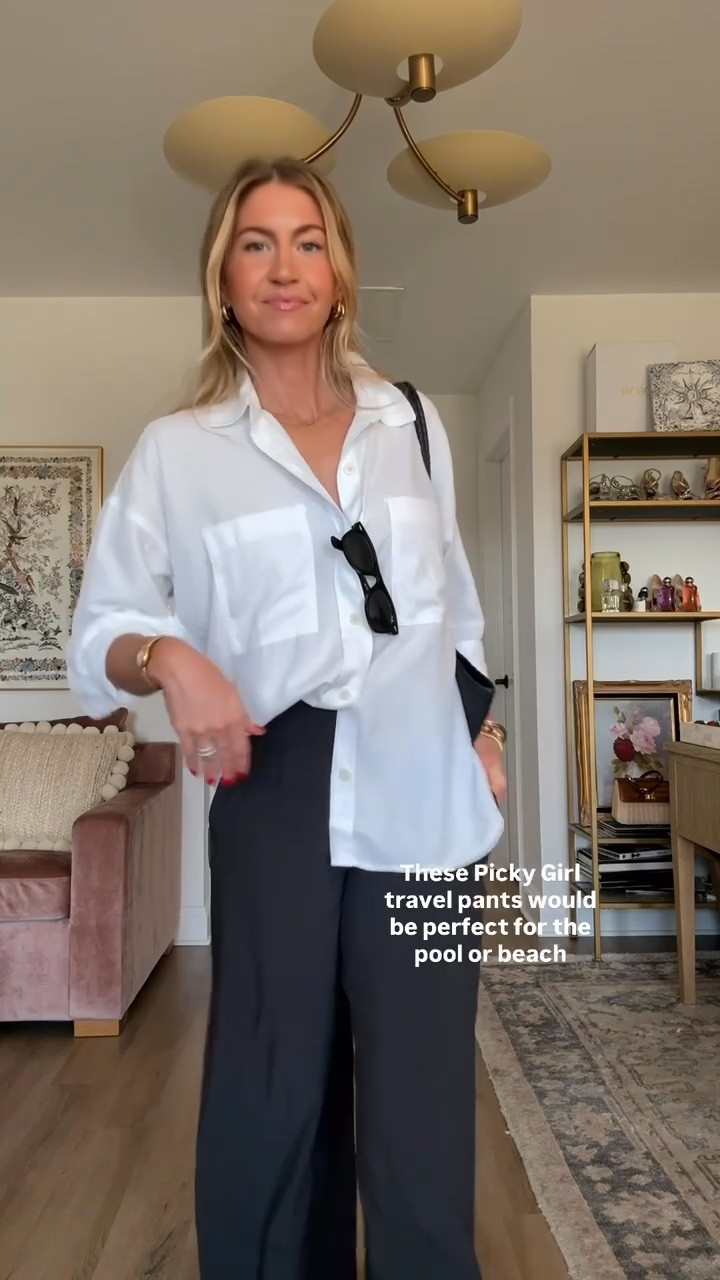 My favorite travel pants in black! 
Run TTS, wearing size XS

#LTKootd #LTKgrwm #LTKSeasonal