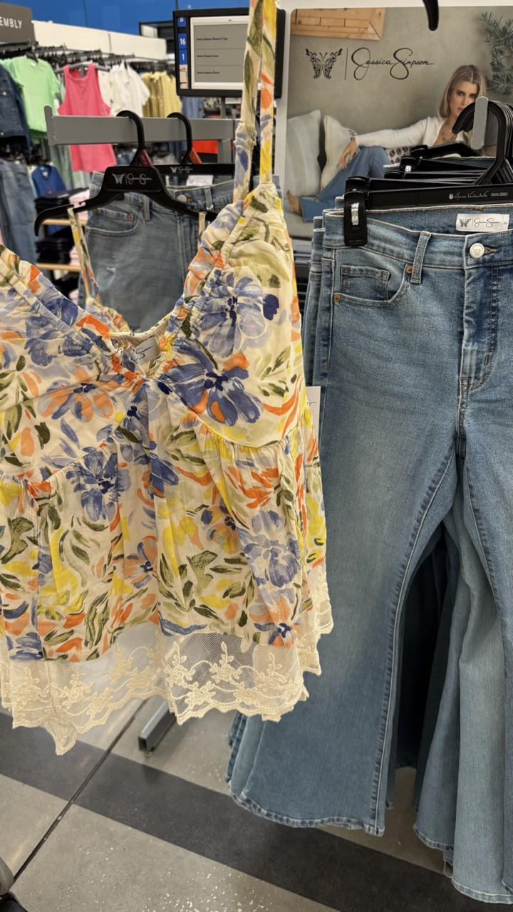 Such a cute warm-weather top for vacation, brunch, or everyday summer outfits 🌼

Spring, summer, vacation, travel, tank top, Walmart

#LTKootd #LTKMidsize #LTKSeasonal