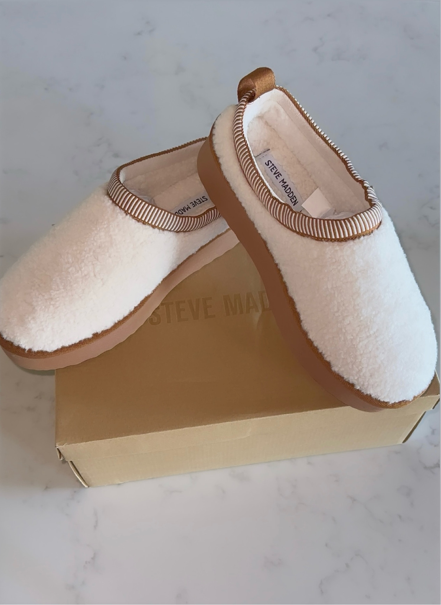 My favorite slippers🤍🧸#LTKGiftGuide 

#LTKfindsunder100 #LTKstyletip
