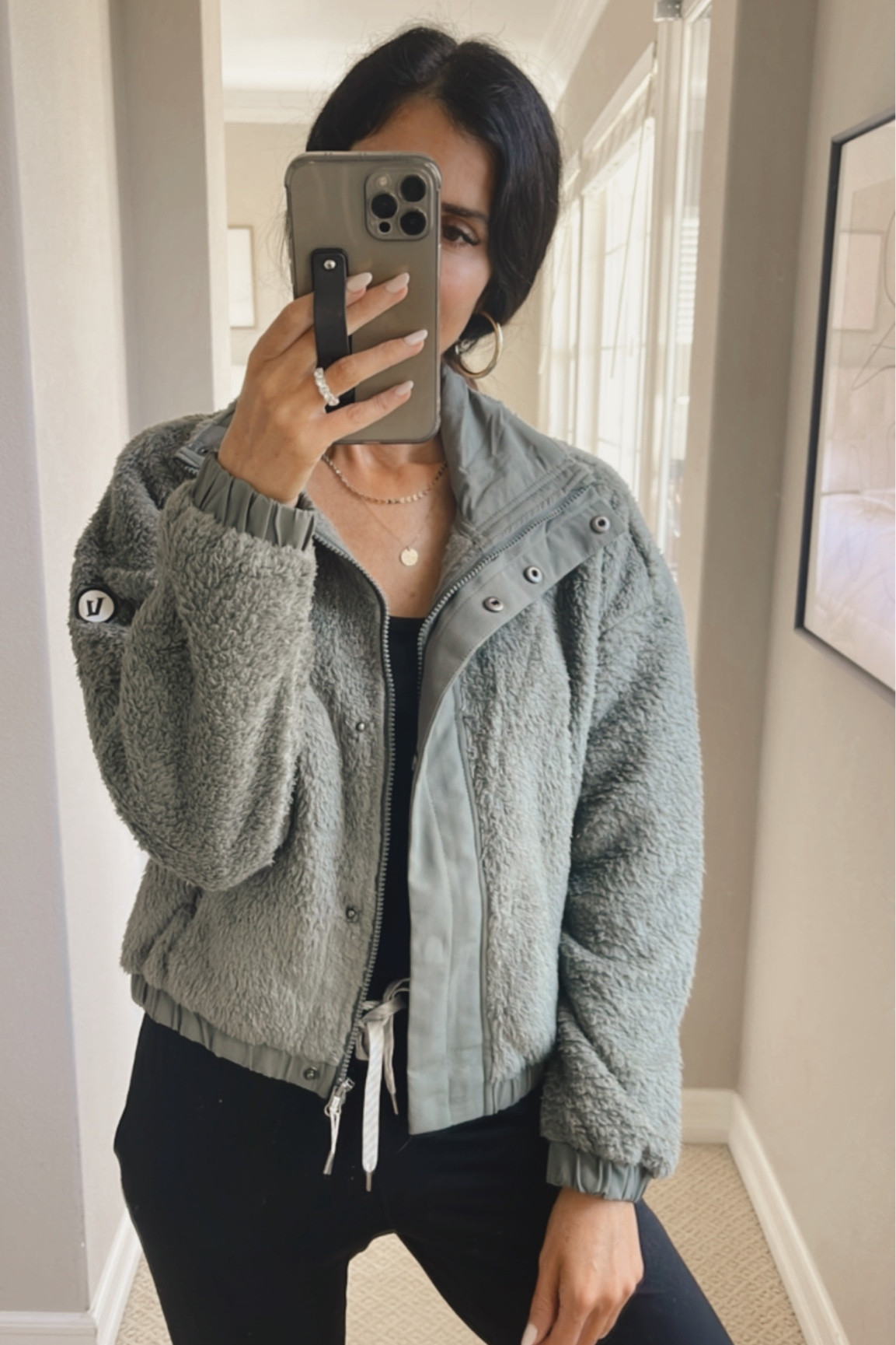 Athleisure style, fleece sweater, vuori, joggers, StylinByAylin 

#LTKSeasonal #LTKstyletip #LTKunder100