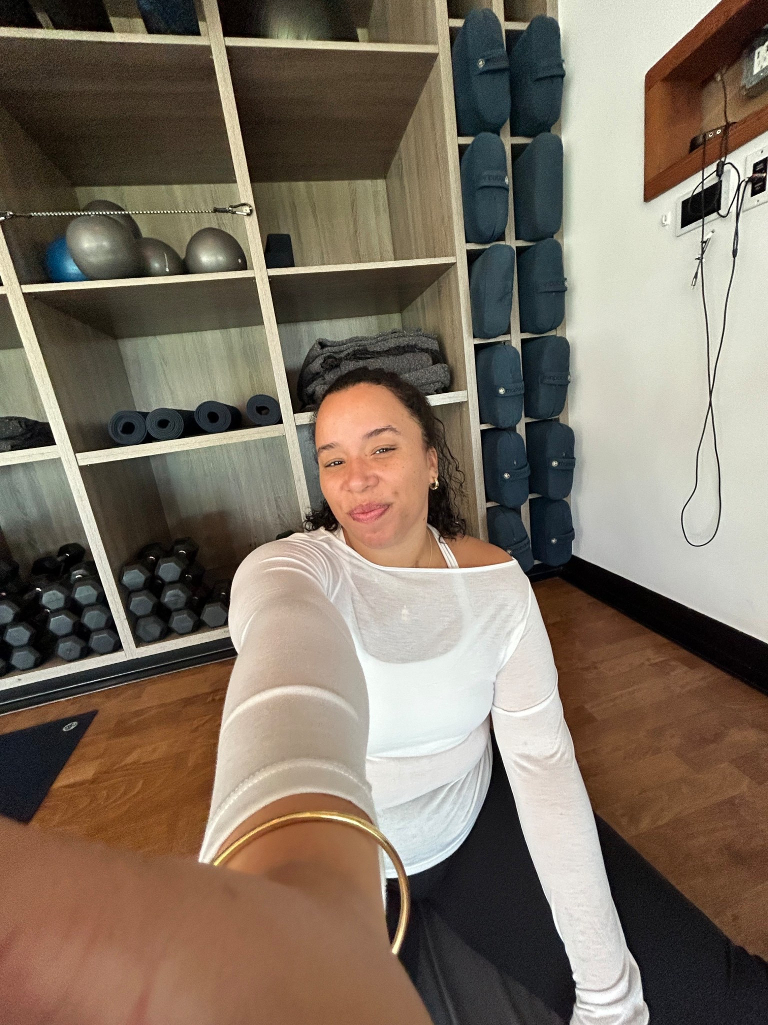 wearing a size 14 leggings and a xl top!!🤍🤍🤍

#LTKootd #LTKActive #LTKfitnessgoals