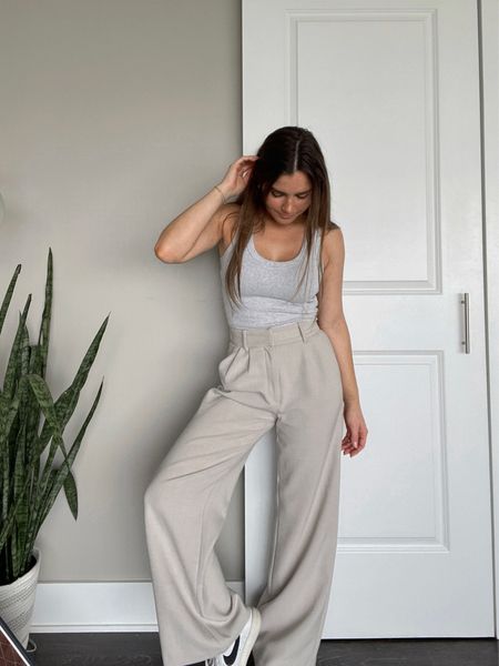 abercrombie sloane trousers outfit
wearing size XS in both