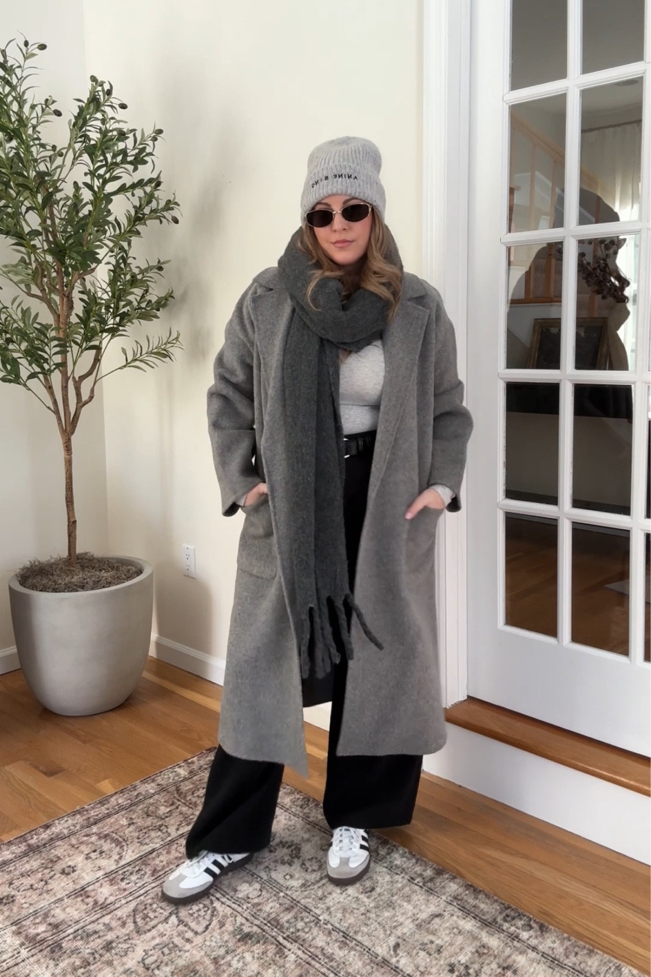 Wide leg trousers fit. 

#LTKSaleAlert #LTKStyleTip #LTKSeasonal