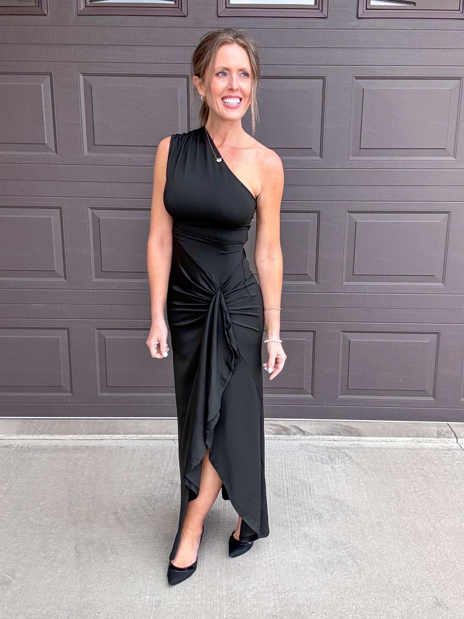 This black one shoulder maxi dress with slit and ruffle detail is so beautiful! 🖤 the material is soft and comfortable and does have stretch. Wearing an xsmall.

As an Amazon Influencer I earn commission on qualifying purchases.

Mom style, semi formal dress, black maxi dress, one shoulder dress, special event dress 

#LTKOver40 #LTKootd #LTKMidsize