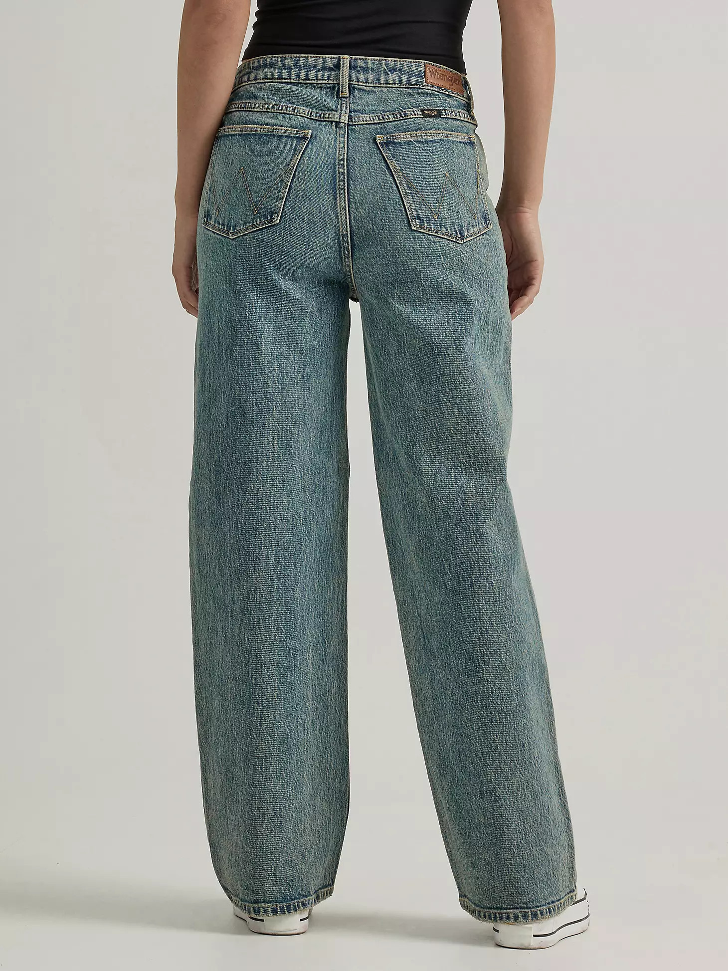 Women's Mid Rise Loose Jean in Yucca Valley | Wrangler