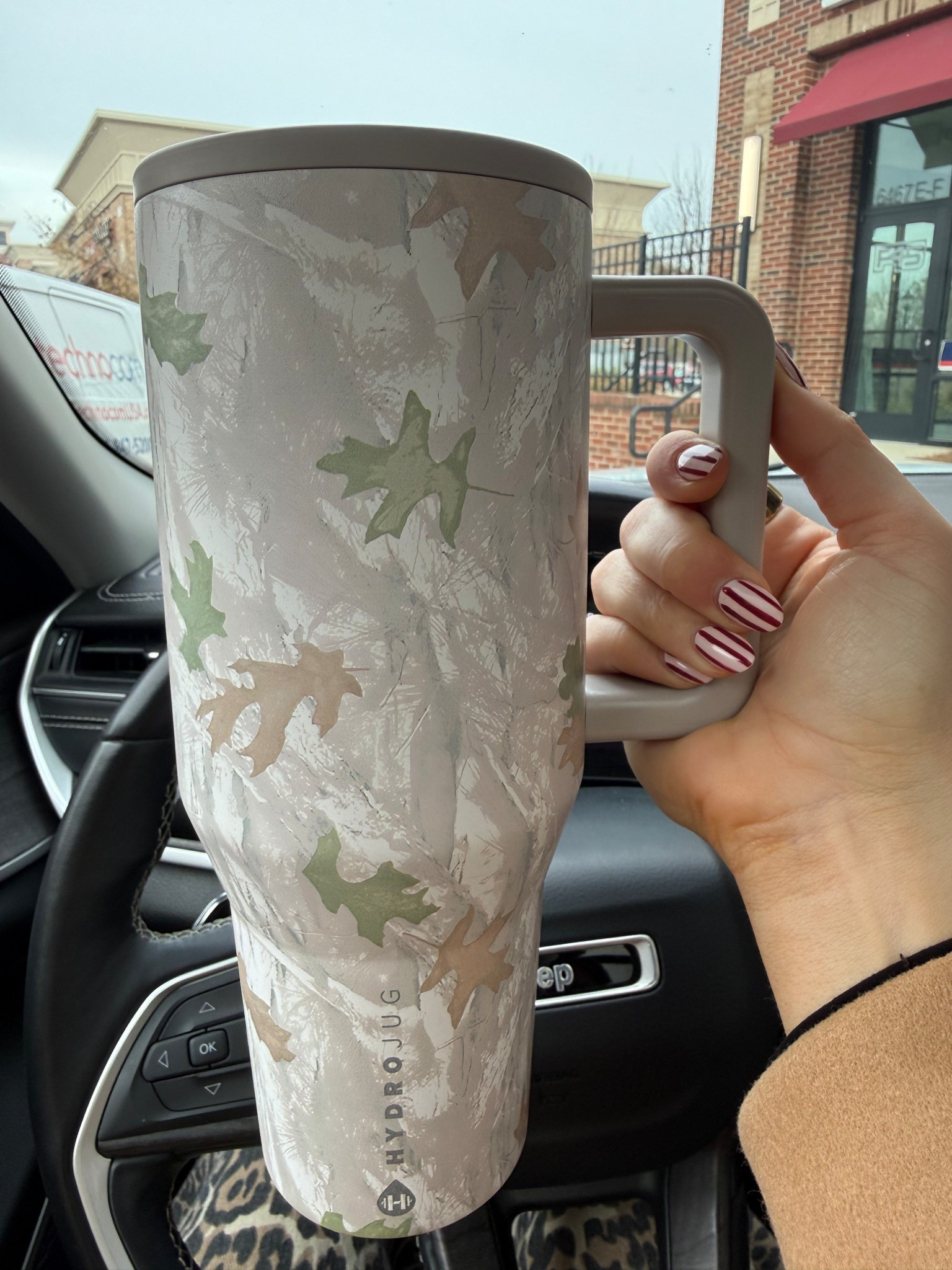 My fav hydro jug color rn 

#LTKGiftGuide #LTKHoliday #LTKCyberWeek