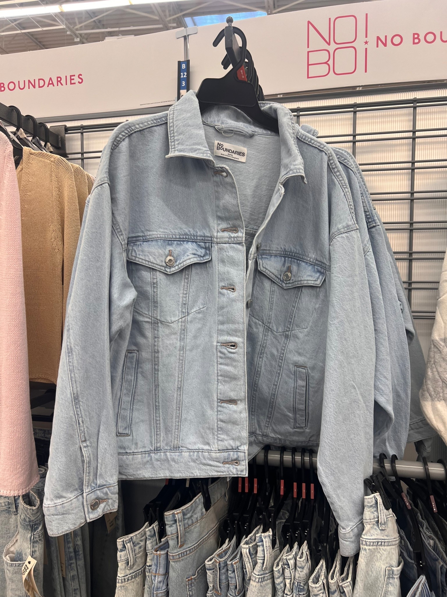 Oversized denim jacket. I tried on a small and still big so I ordered an XS. I’ll keep yall posted! Currently on sale so run grab it! 


Denim, denim jacket, oversized, oversized denim, Alicia Bice, does it come in pink, spring fashion, spring break, spring look

#LTKSpringSale #LTKSeasonal