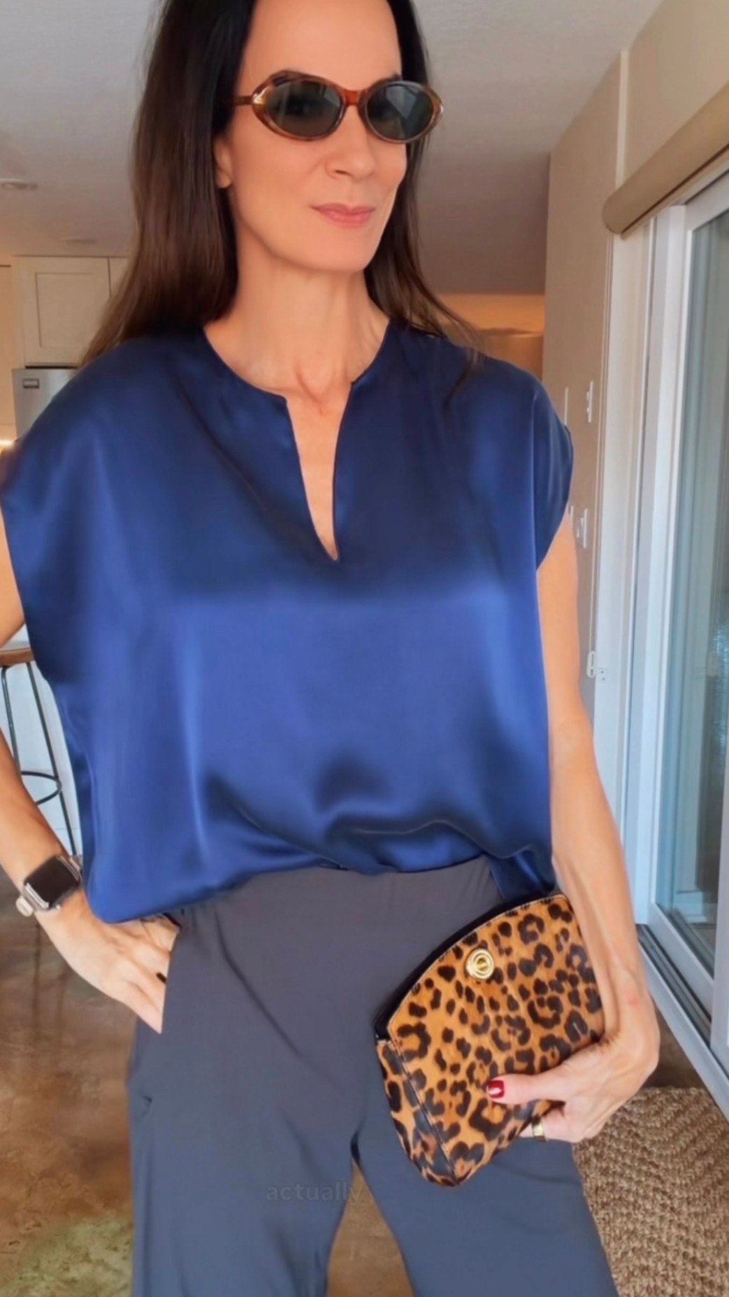 Washable silk, charcoal trousers, and accessories with a little personality 💙 RUTI’s All Day Washable Silk Top in Midnight Stone has such a beautiful drape. Styled with blush heels, a leopard clutch, and sunglasses for an easy, polished look. Use code Nicole15 for 15% off at RUTI!

#LTKdayinmylife #LTKgrwm #LTKootd