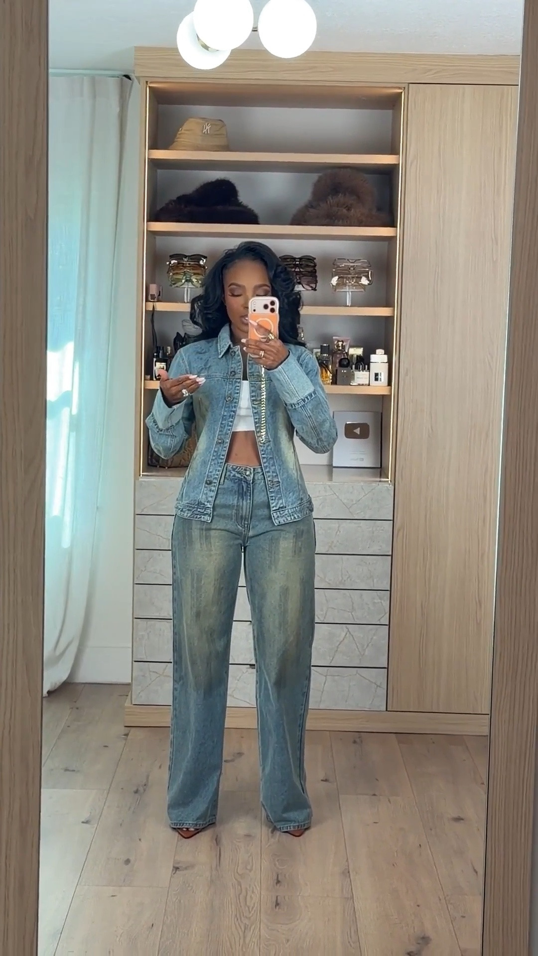 Scroll to shop! ✨ Easy fall denim outfit for women. Everything from this look is linked below. 👇🏽    

Wearing: Size Small | 5’4” | 140 lbs | Denim 2 Long

📲   Download the FREE LTK app & follow me (@kirasfashionfinds) to shop all my daily finds.  #LTKootd #LTKPetite #LTKU