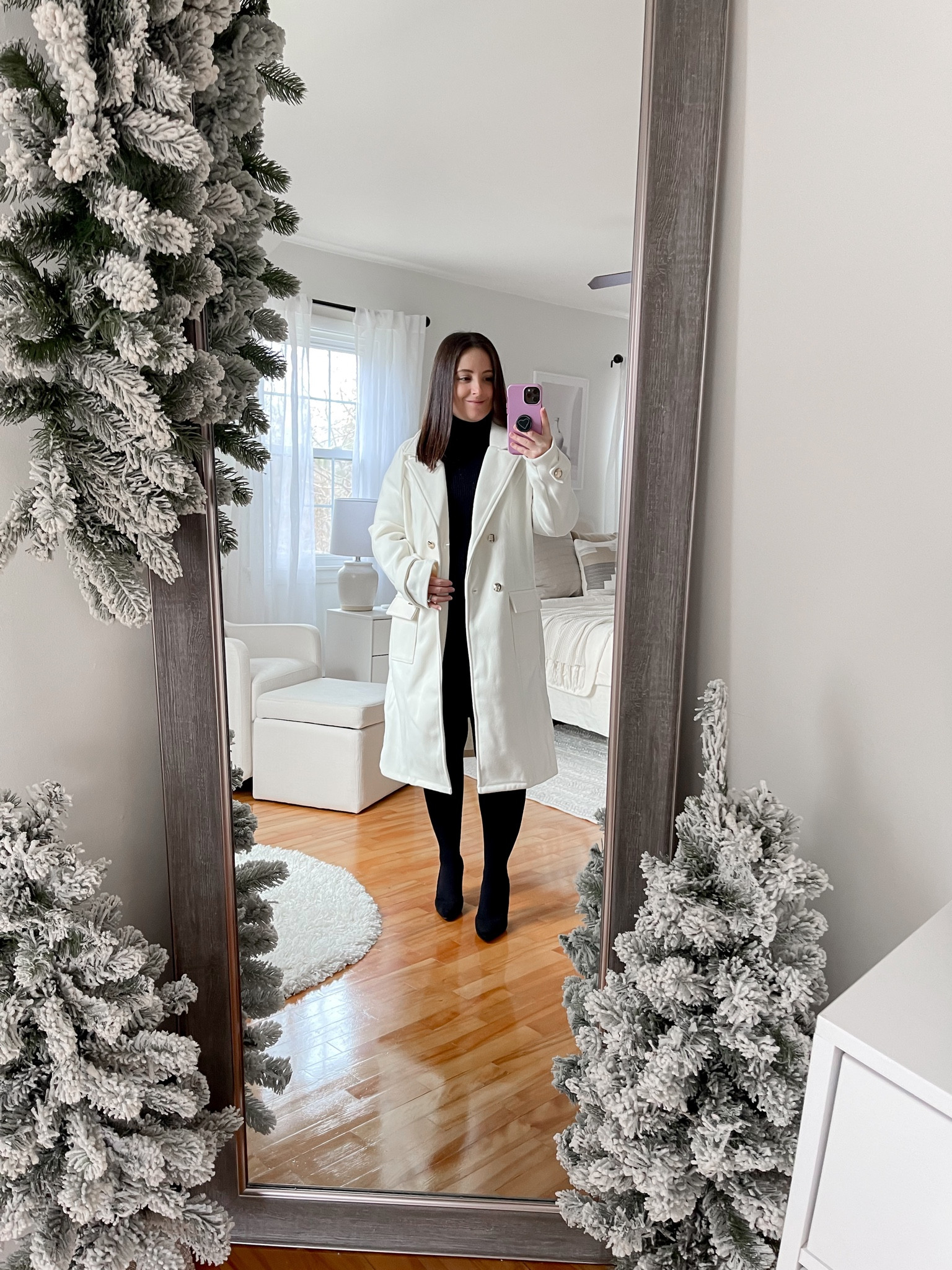 Pregnancy friendly holiday outfit 

#LTKbump #LTKHoliday #LTKSeasonal