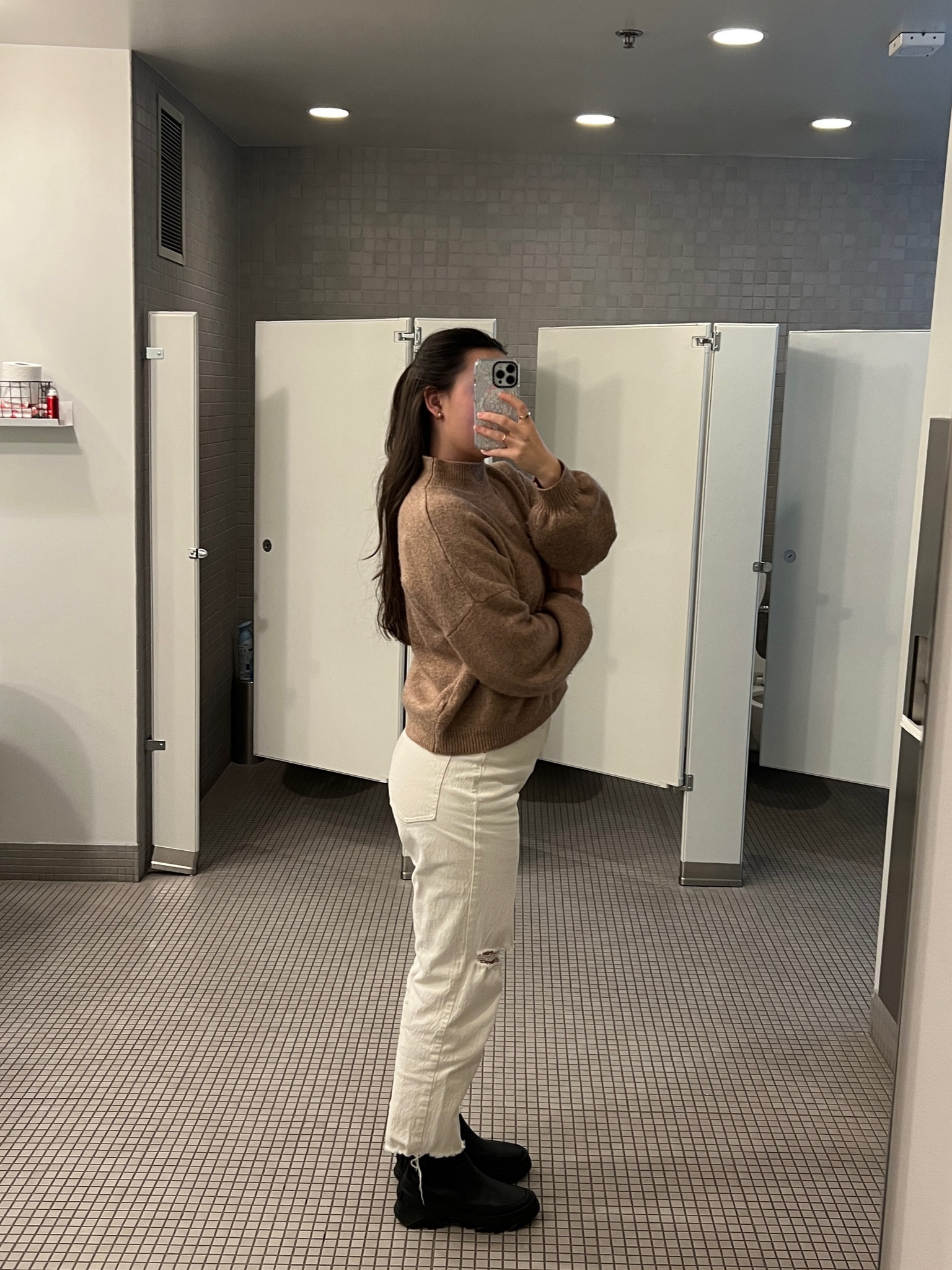 Do I look like a sad beige mom in this?

Neutral beige outfit, caramel mock neck sweater, off-white jeans, target, black Chelsea boots

#LTKSeasonal #LTKstyletip #LTKworkwear