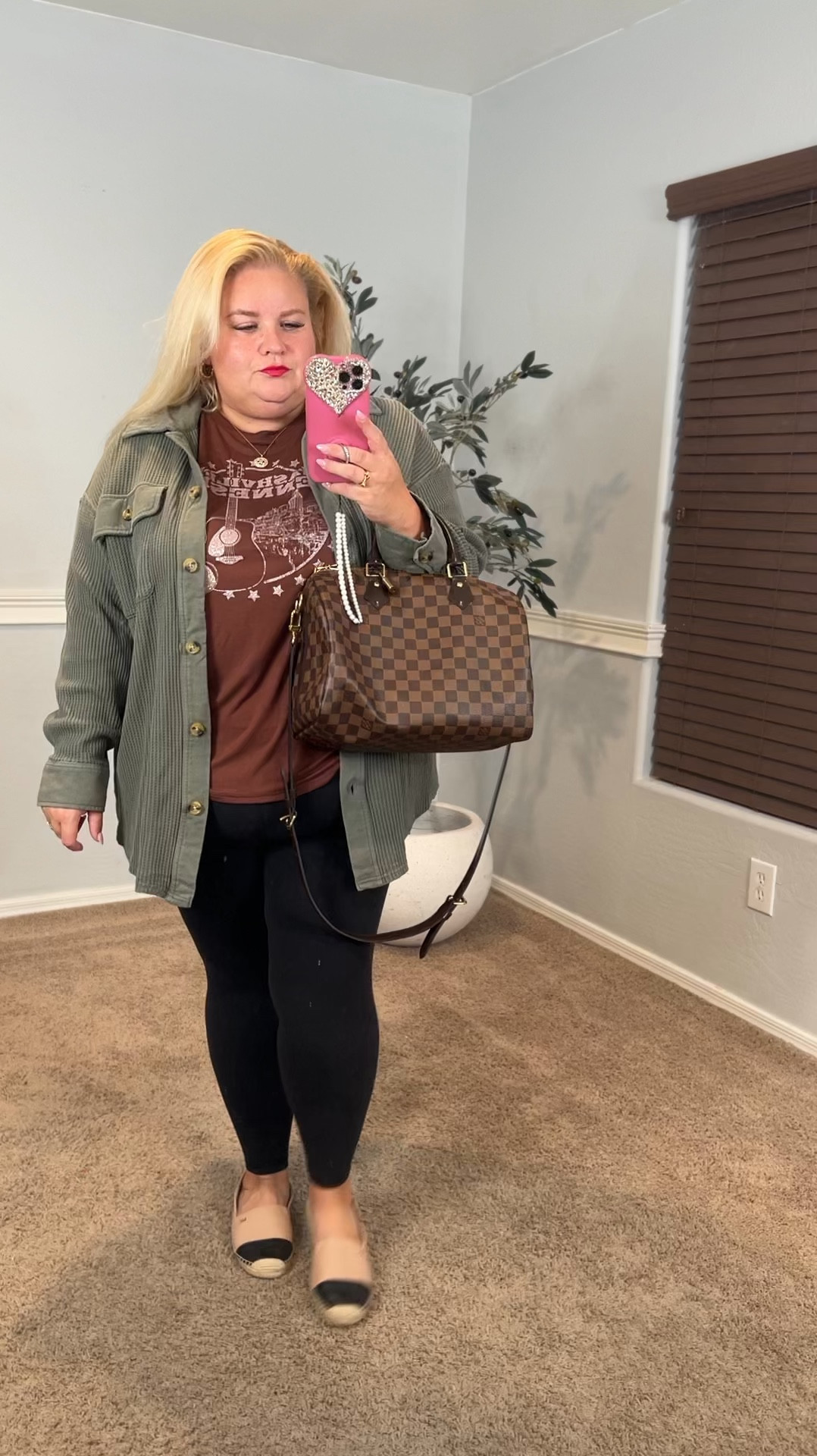 Walmart outfit! Such a Comfortable fall affordable outfit
Leggings 2x
Tshirt 2x
Green waffle button up 3x

#LTKPlusSize #LTKOver40 #LTKFindsUnder50
