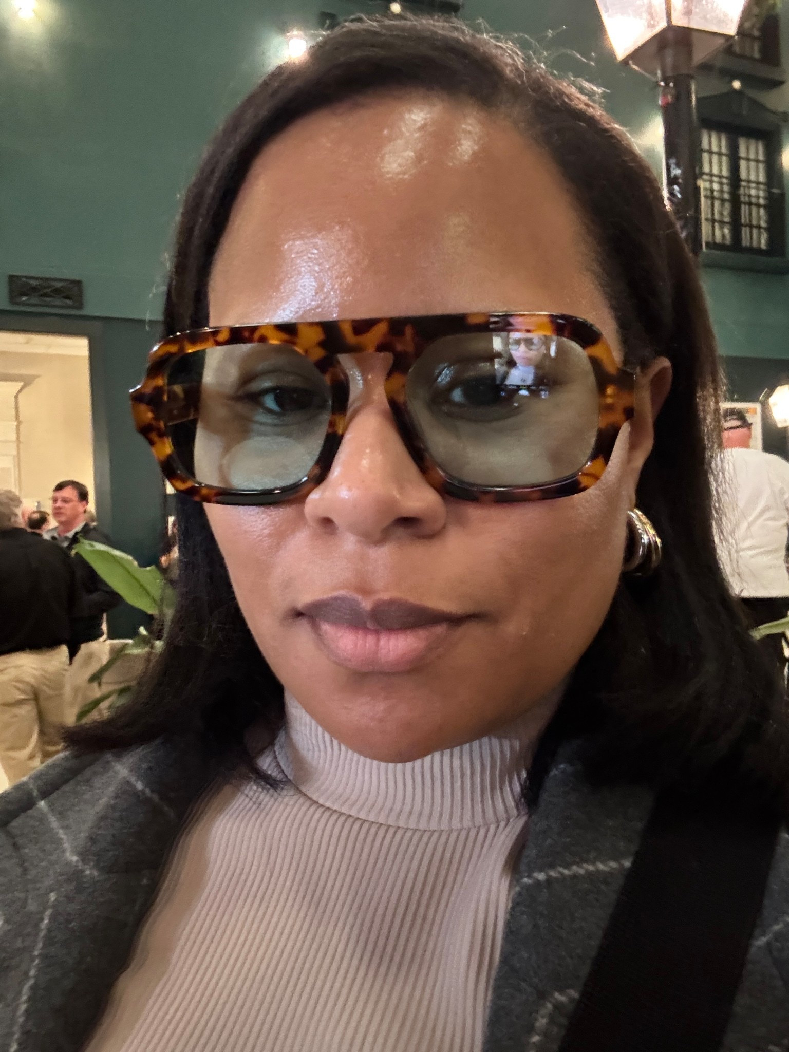 The skin is glowing but lets get into the Sunnies from Elisa Johnson #sunnies #elisajohnson #sunglasses

#LTKOver40