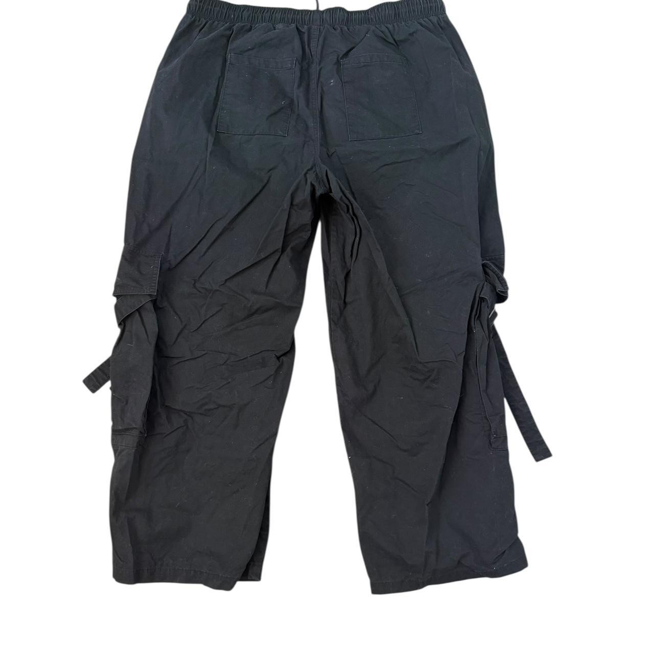 Forever 21+ Women's Cargo Pants - Black/Grey - XXL | Depop US