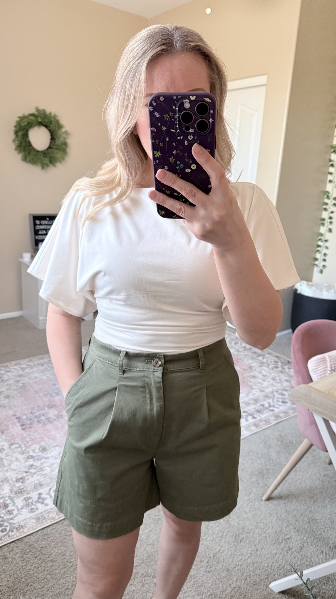 The Abercrombie & Fitch Flutter Sleeve Slash top is a top seller for a reason. It’s soft, flattering, and stylish. The cut is great for both the office and casual settings, offering a professional yet comfortable look.

#LTKSeasonal #LTKOver40 #LTKWorkwear
