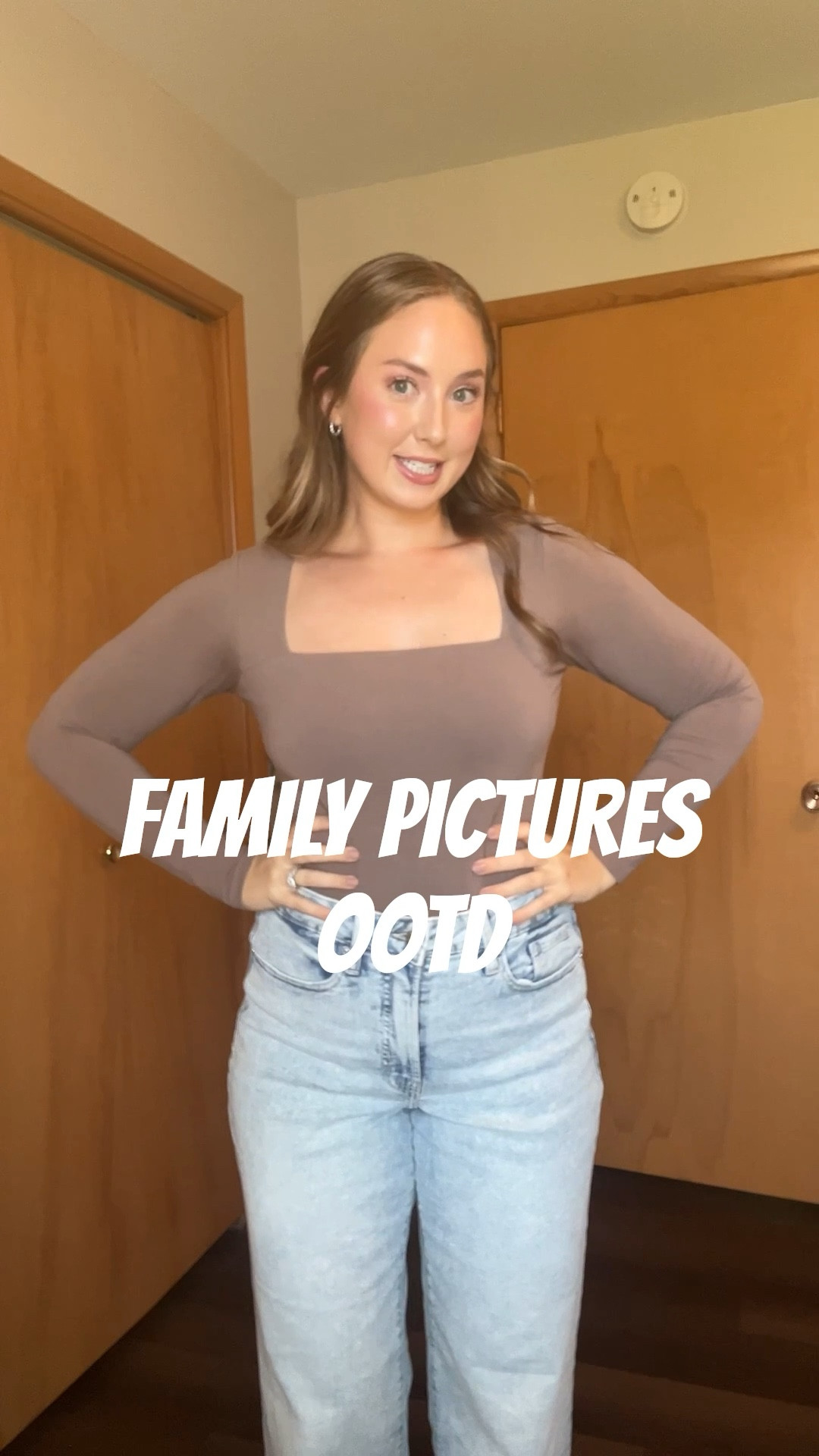 Family pictures OOTD ✨ goal is definitely casual, neutral, cozy! 🤎


Linking what I can below! 👇