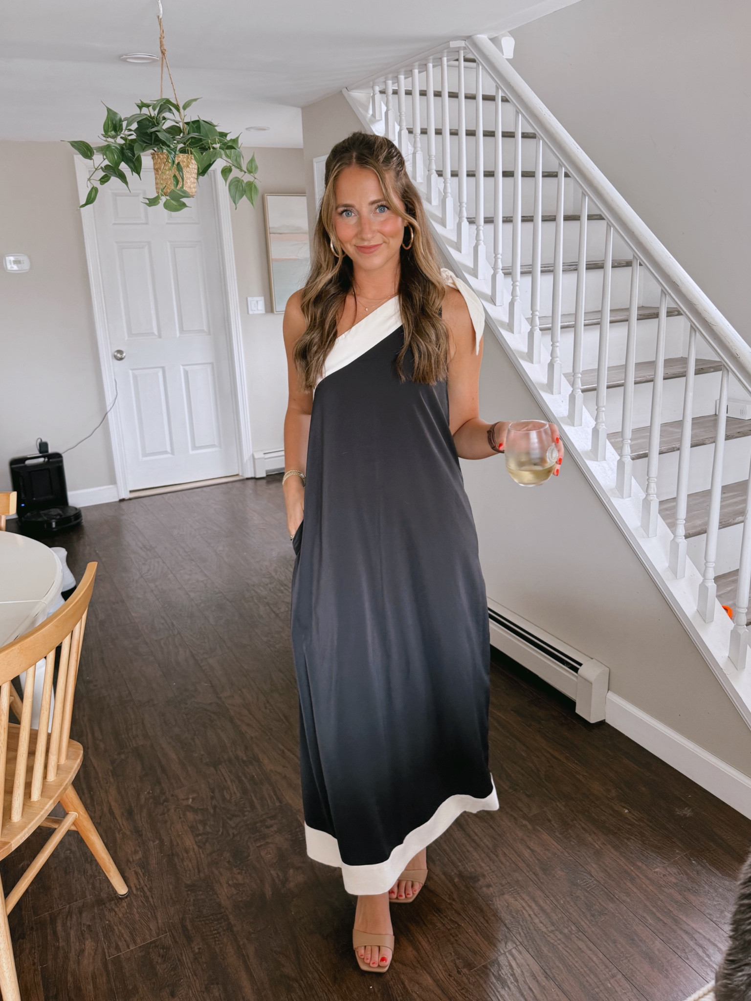 Abercrombie dress on sale!!!
Size small 
True size in shoes 

#LTKFindsUnder50 #LTKSaleAlert #LTKFindsUnder100