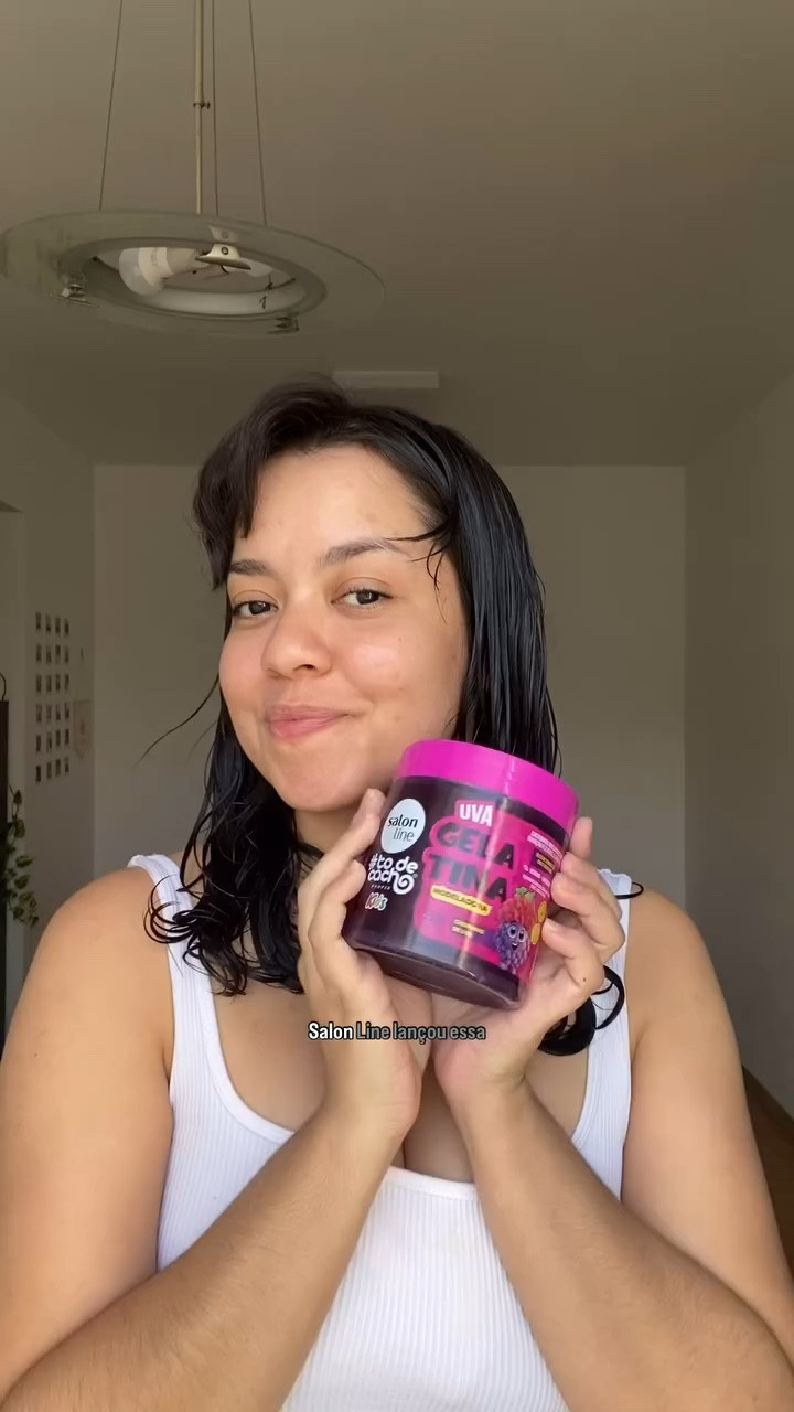 Finalização antiga x Finalização atual usando a gelatina de uva da @todecacho de @salonlinebrasil. Me conta nos comentários, qual o seu lado favorito?
#heymigssl #migssalonline #gelatinamigssl