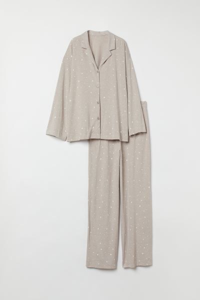 Patterned pyjamas | H&M (UK, MY, IN, SG, PH, TW, HK)