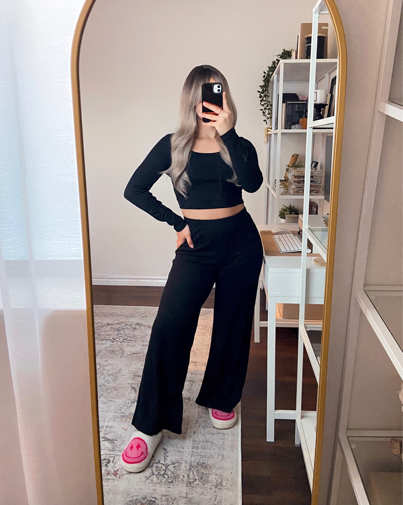 wearing these lounge pants in a size medium and they fit true to size. the elastic waistband is comfortable, stretchy, and not too tight. the length is great for my 5’3” height and the knit texture on them is perfect for fall.


#LTKSeasonal #LTKstyletip #LTKfindsunder50