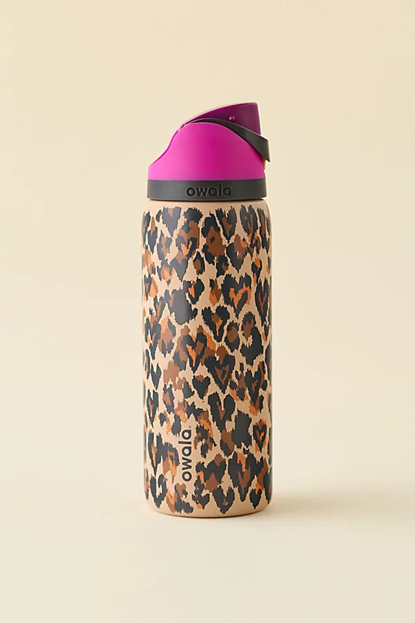 Owala UO Exclusive Wild At Heart FreeSip 32 oz Water Bottle in Wild At Heart at Urban Outfitters | Urban Outfitters (US and RoW)
