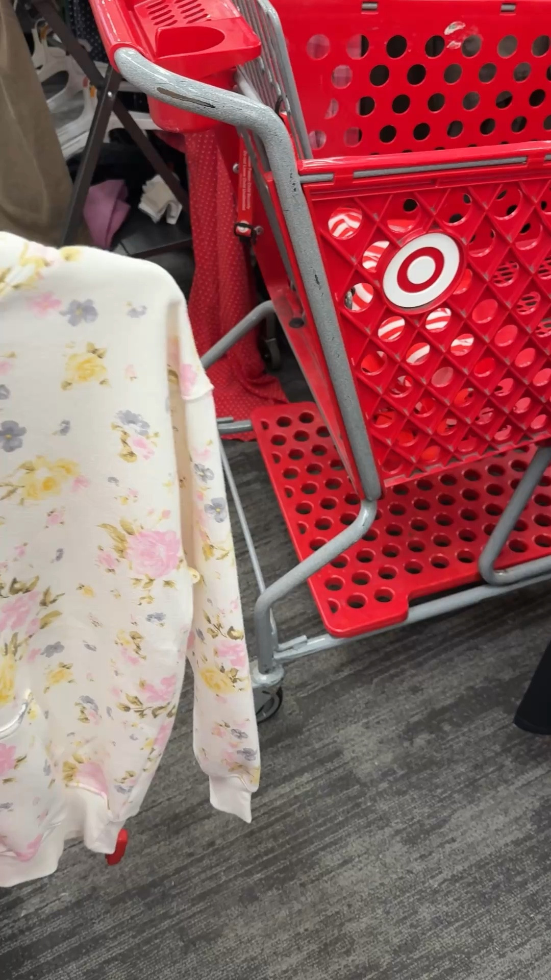 This oversized floral hoodie is perfect for spring 💗🌸

#LTKootd #LTKMidsize #LTKPlusSize