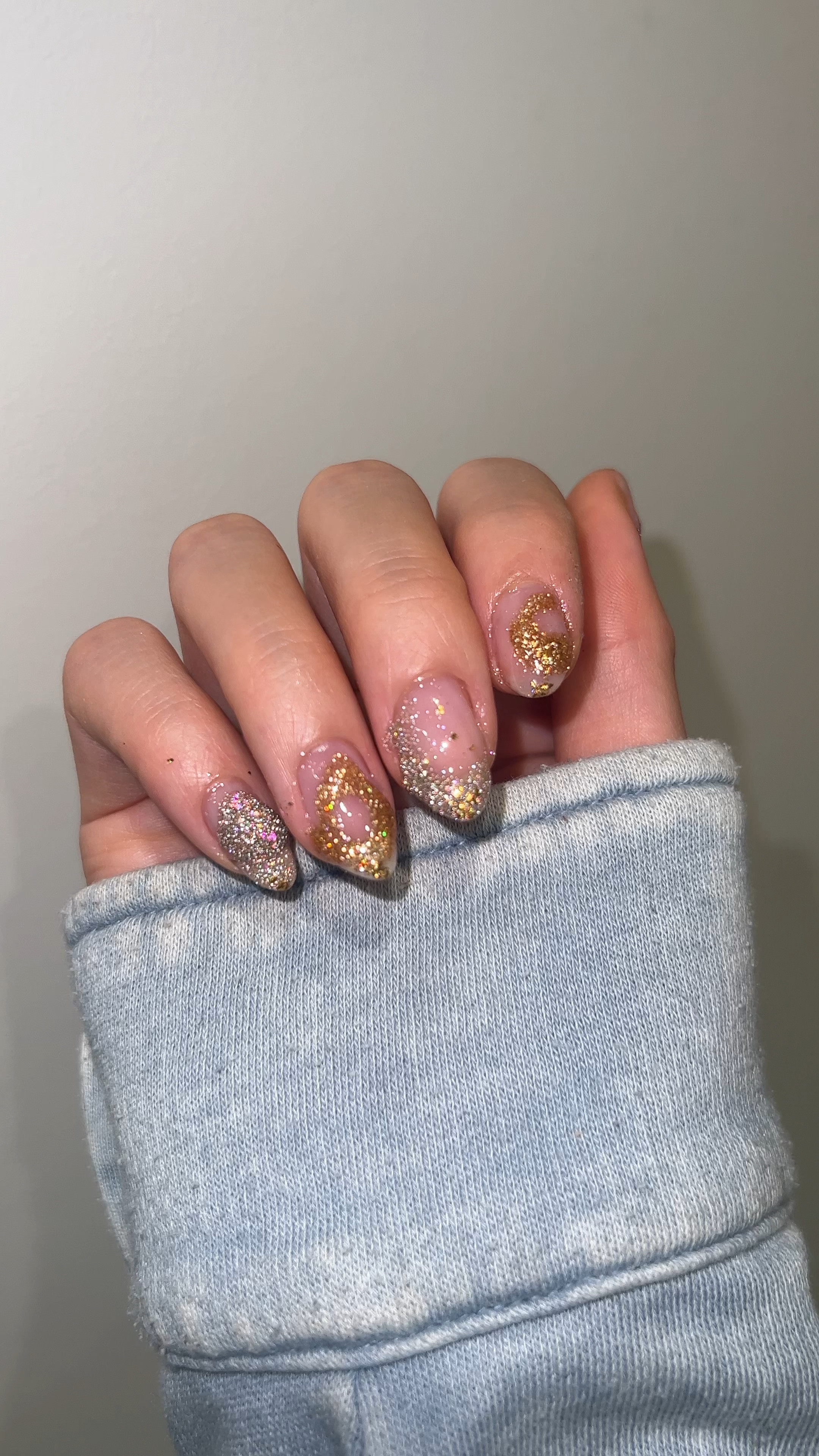 DIY Avant garde gold and silver holiday nails 

#LTKSeasonal #LTKGiftGuide #LTKHoliday