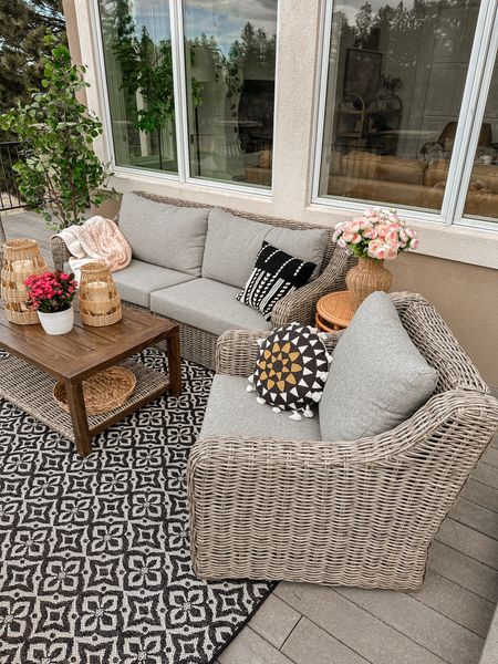 Outdoor patio decor and chairs from
Walmart 

Walmart home, summer decor, deck 