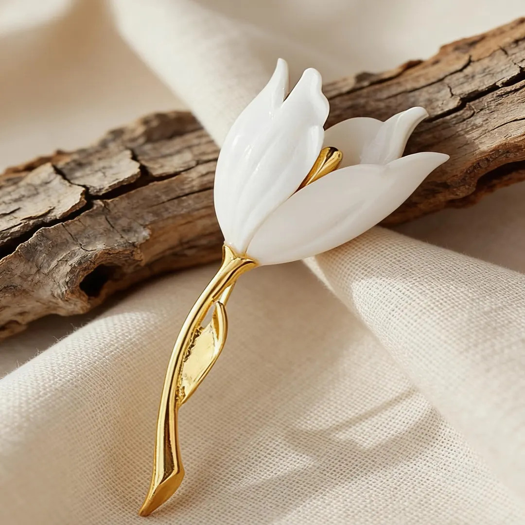 Элегантная брошь в виде белого тюльпана, минималисти... | Etsy (US)