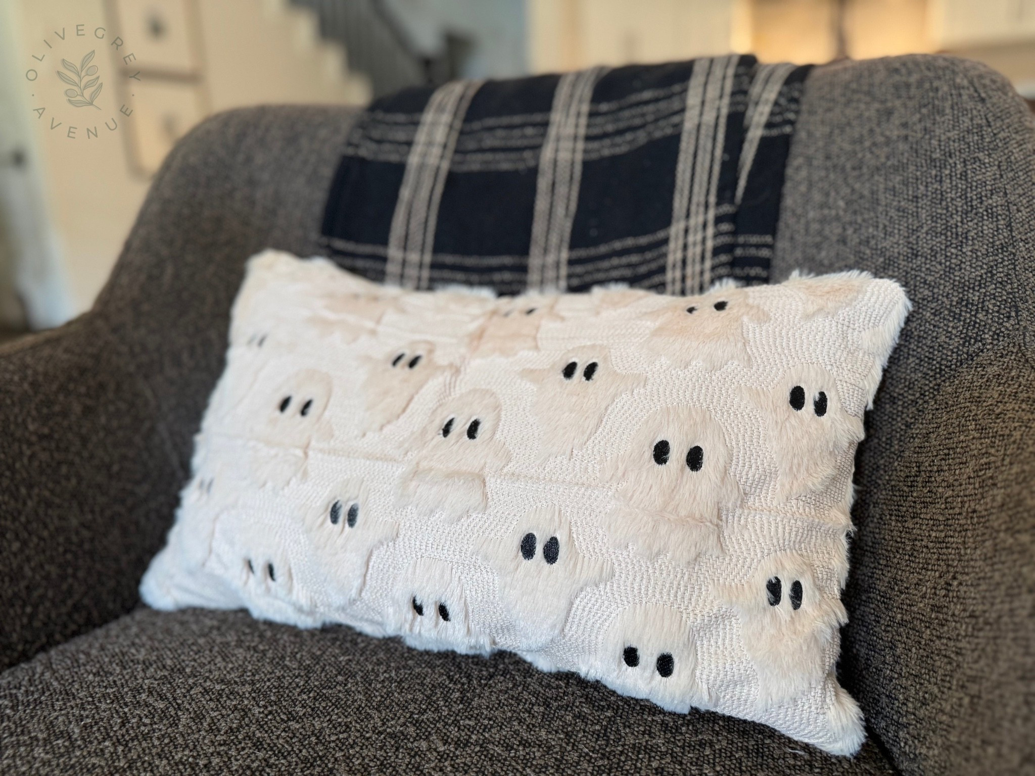This is the most high end but affordable neutral Halloween pillow case! It’s so soft and feels like amazing quality you’d never guess it was Amazon.

#LTKHalloween #LTKHome #LTKSeasonal