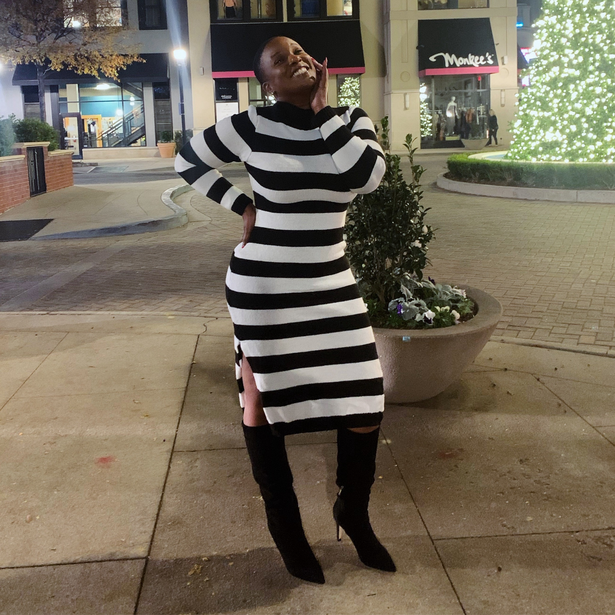 Black & White Strip with Splits 

#LTKsalealert #LTKover40 #LTKfindsunder50