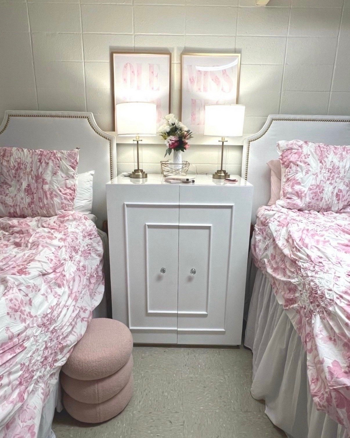 Pink Dorm Room Essentials

#headboard #loveshackfancy #lamp #blanket #comforter #pillow #eurosham #bedskirt #olemisswallart #ottoman #stool #preppydorm #collegedorm #pinkfloralblanket #shabbychic #pinkdorm #girlsdorm #dormideas #olemissdorm #olemiss #olemissrebels #olemissartwork #touchlamp #girldorm #collegedorm #college#LTKStyleTip

#LTKU #LTKHome #LTKKids