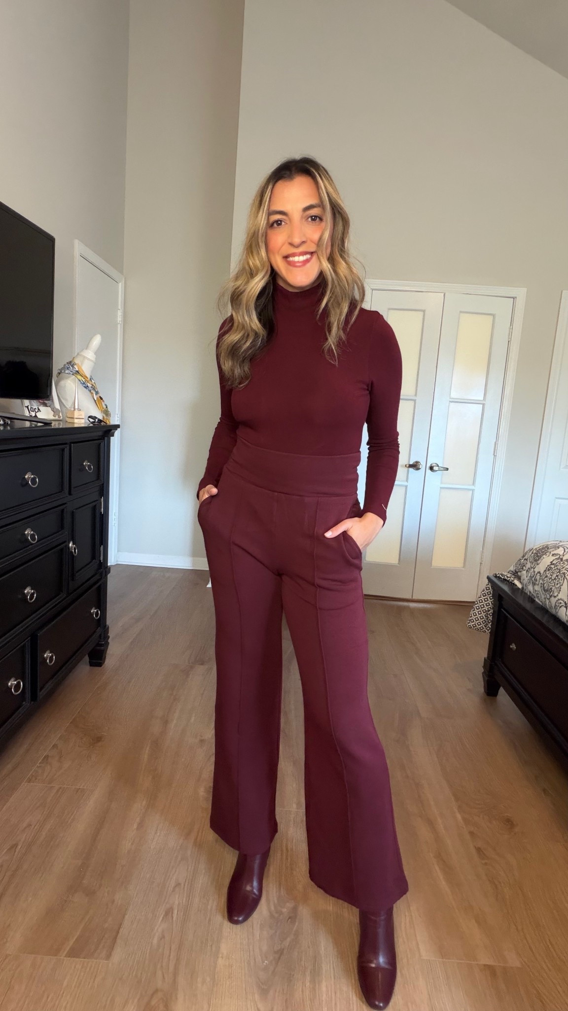 Burgundy monochromatic outfit | built in bra turtleneck | stretchy dress pants 



#LTKWorkwear #LTKSeasonal #LTKHoliday