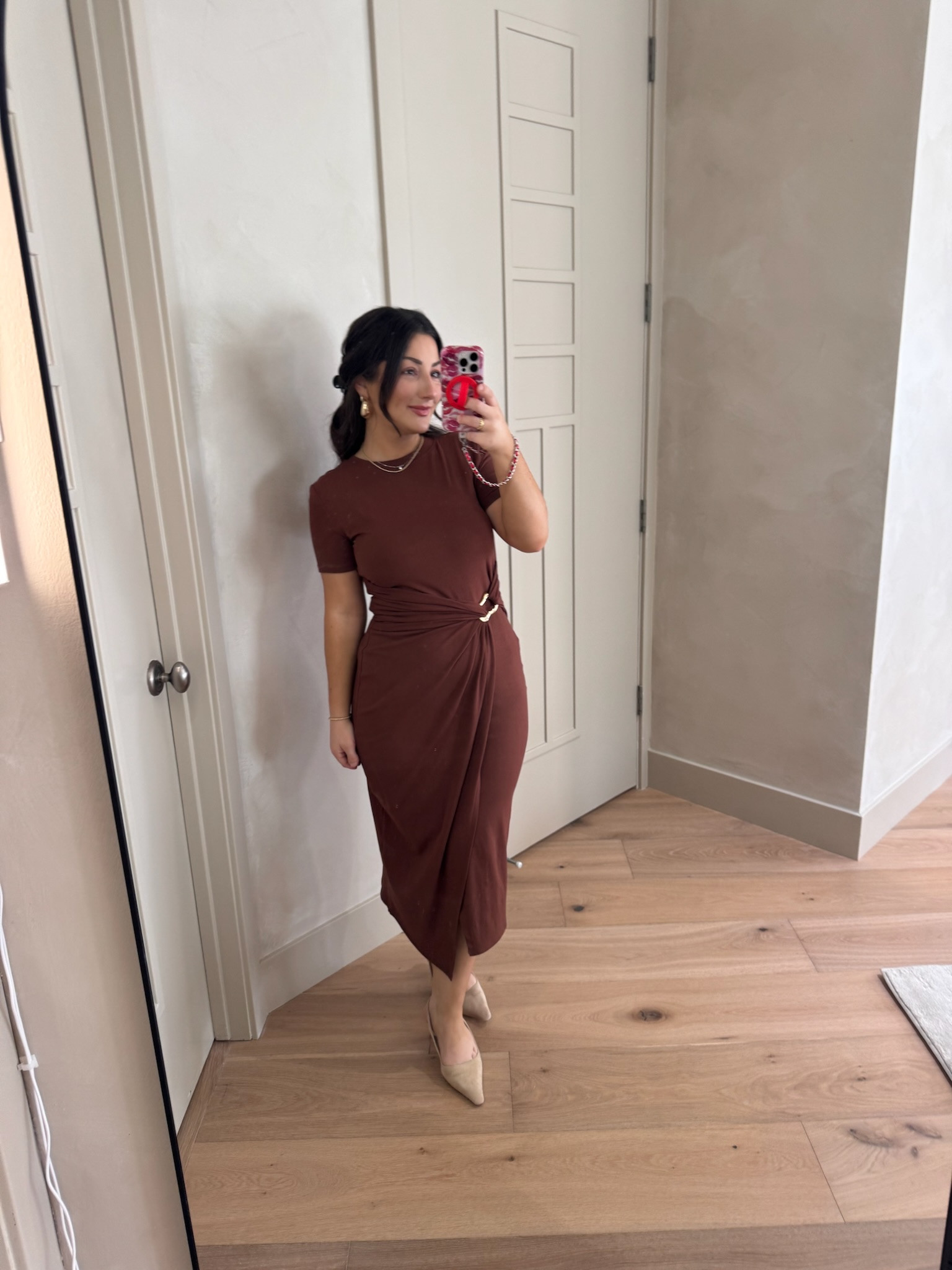 Flattering midi dress perfect for any occasion! 

Size small 

5'0" 140lbs
Petite friendly! 

 

#LTKSeasonal #LTKSaleAlert #LTKPetite