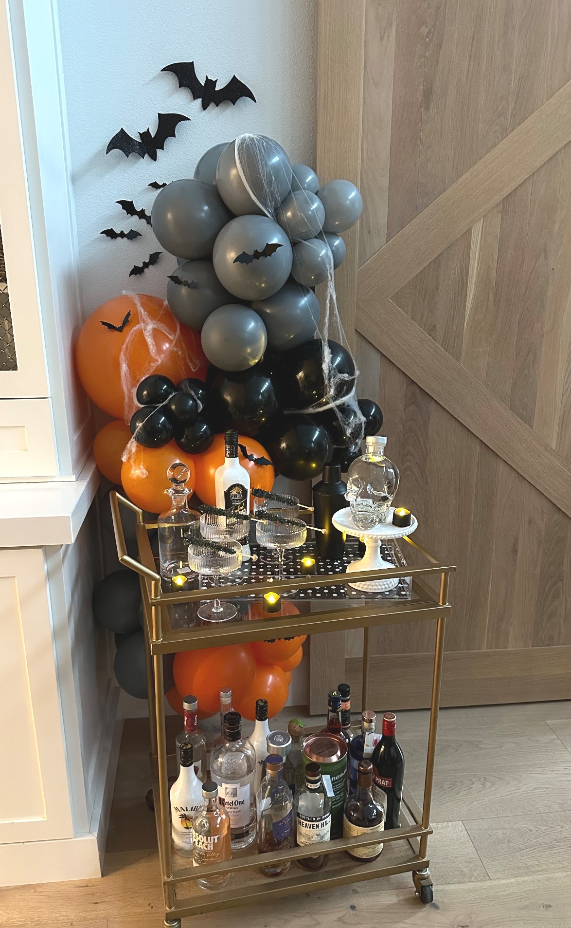 Halloween Bar Cart 🧡
Making every corner count... I love decorating even my bar cart ☠️

Balloon Garland, Bar Cart, Entertaining, Halloween Party

#LTKHome #LTKHalloween #LTKParties