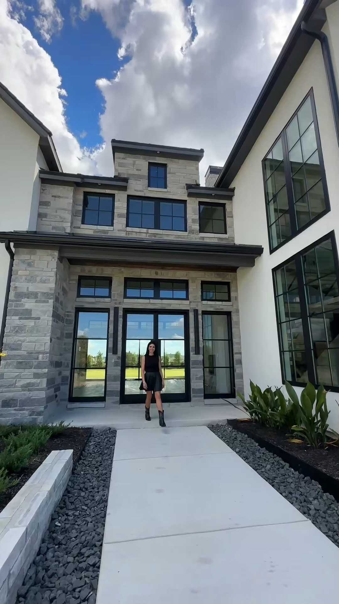 Why custom homes hit different 🤍 from high-end finishes to personalized design, every detail is made to wow!

#LTKWorkwear #LTKOver40 #LTKHome