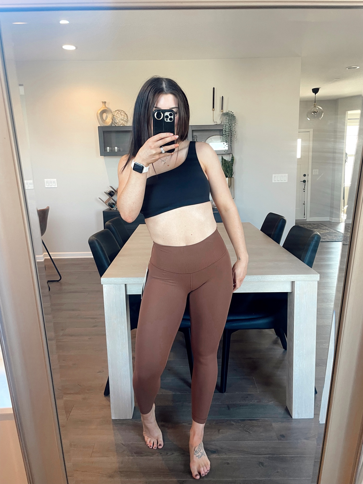 I’m obsessed with this workout fit! Both my sports bra and leggings are new and so comfy and cute! The one strap sports bra is surprisingly supportive! Wearing an 8 in the bra and 4 in the leggings! 

#LTKfit #LTKHoliday #LTKunder100