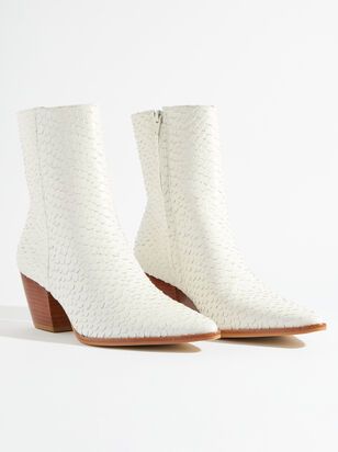 Caty Booties by Matisse | Altar'd State