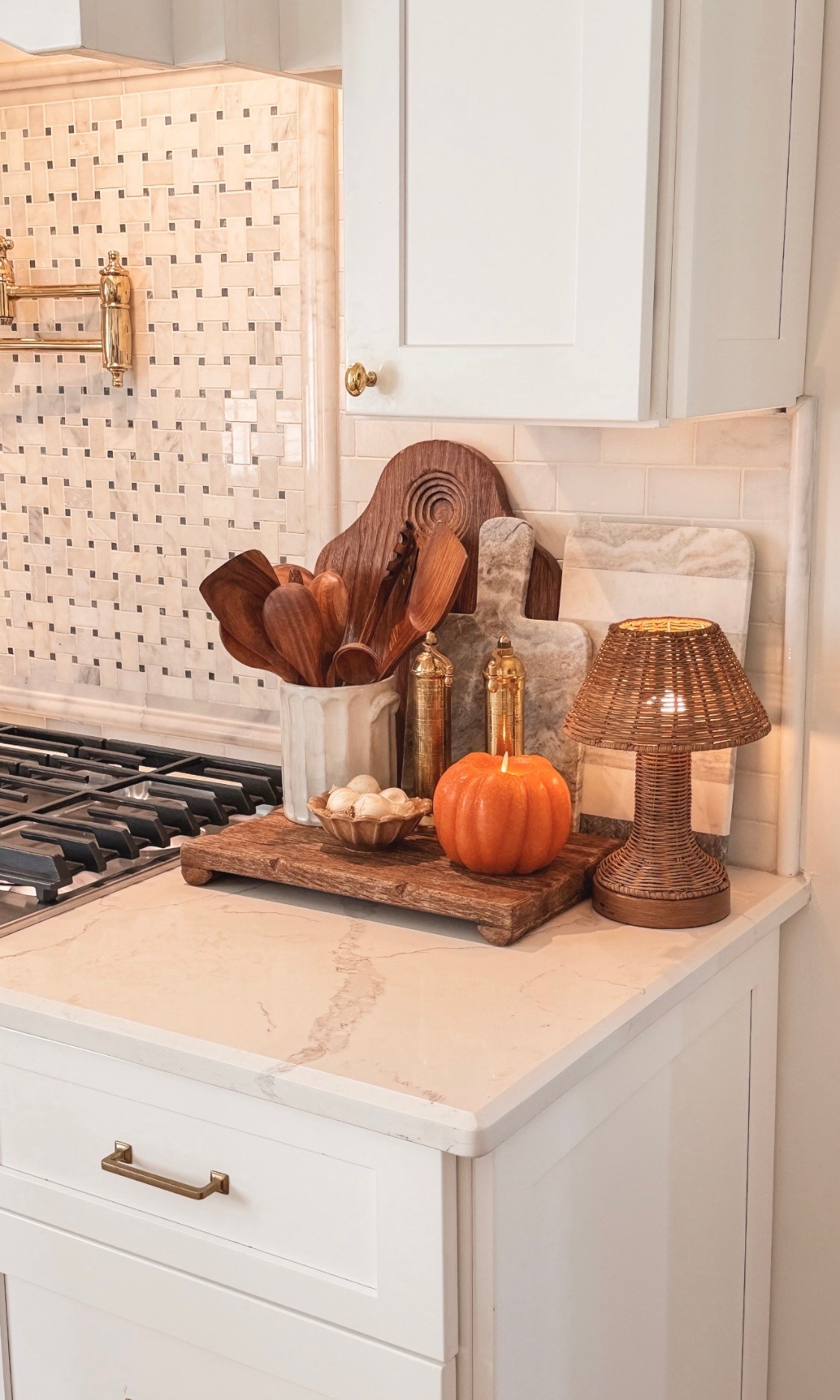Cozy fall kitchen decor