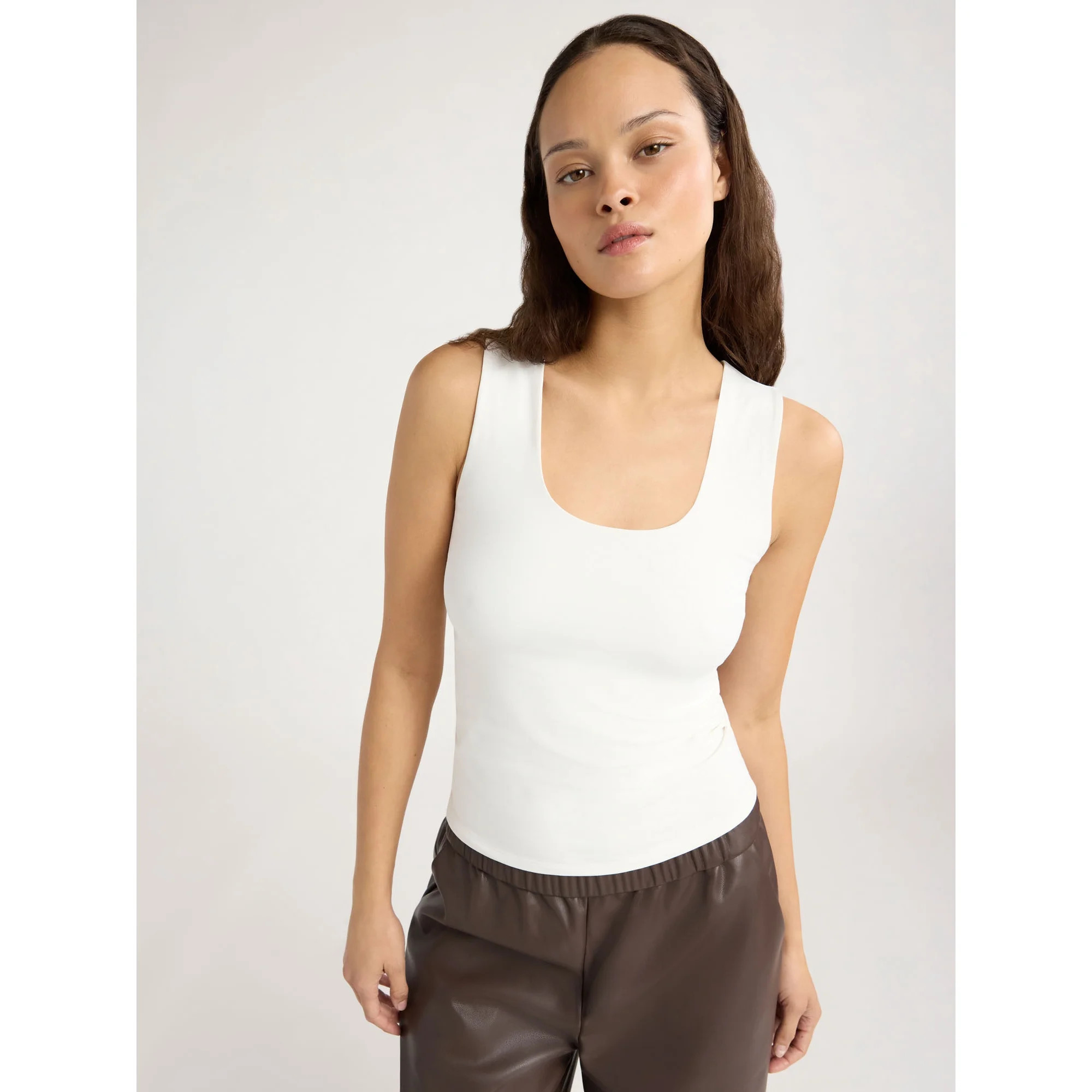 Scoop Women's Sleeveless Scoop Neck Contour Top, Sizes XS-XXL | Walmart (US)