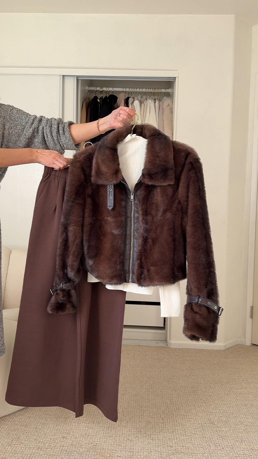 Discount code:  ALLURE  (15% OFF) 
Outfit of the day, yay or nay?
OUTFIT DETAILS:
•This jacket is my new obsession, wearing size S.
•white lightweight knit size S
•pants with pockets size S
#URBANREVIVO #URWhoYouAre
.

➡️Here are my body measurements for your reference:
Bra: 32C (81 cm)
Waist:26" (66 cm)
Hips: 38" (96.5 cm)
Height: 5'7" (170 cm)

Head over my LKT for more outfit ideas , discounts and deals. Link in my bio 🤍
.
www.TheAllureEdition.com


.


#LTKOver40 #LTKFindsUnder50 #LTKFindsUnder100