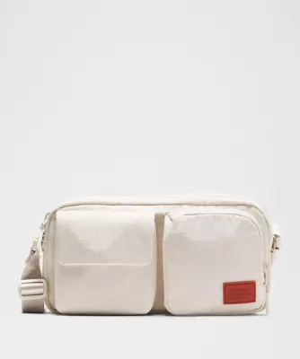 Multi-Pocket Crossbody Bag 2.5L
 | lululemon (AU)