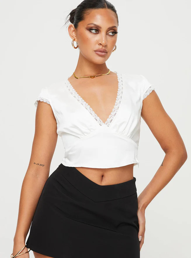 Vesperea Top White | Princess Polly US