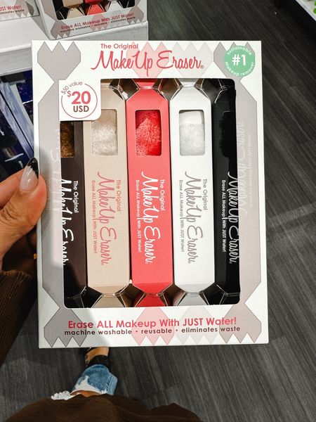 Stocking stuffer idea!! This $20 Makeup Eraser set is perfect for the beauty lover. Stick in their stocking or use in a white elephant Christmas party


Christmas, gift idea, gift guide, beauty, makeup

#LTKHoliday #LTKbeauty #LTKGiftGuide